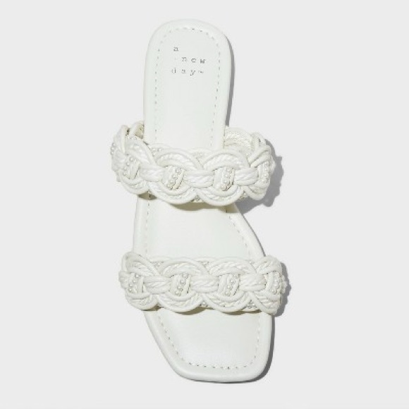 A New Day Pearl Flat Heel Slide Sandals Open Slip-On Memory Foam NWT 🆕 Sarafina - Picture 2 of 3